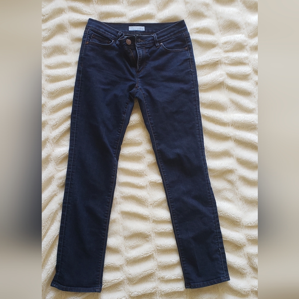 Loft modern straight size 26 size 2 blue jeans